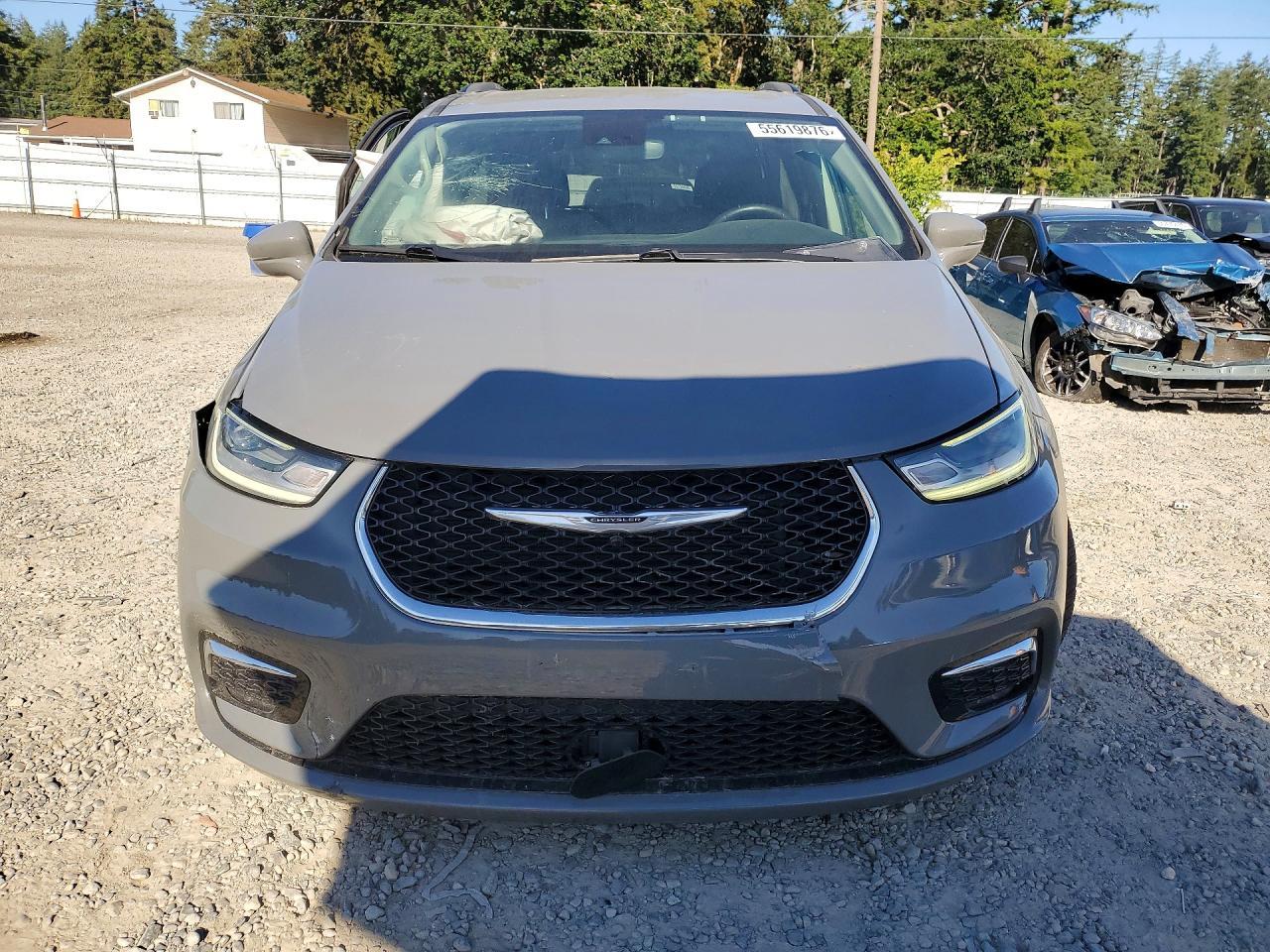 2022 Chrysler Pacifica Touring L - Image 5