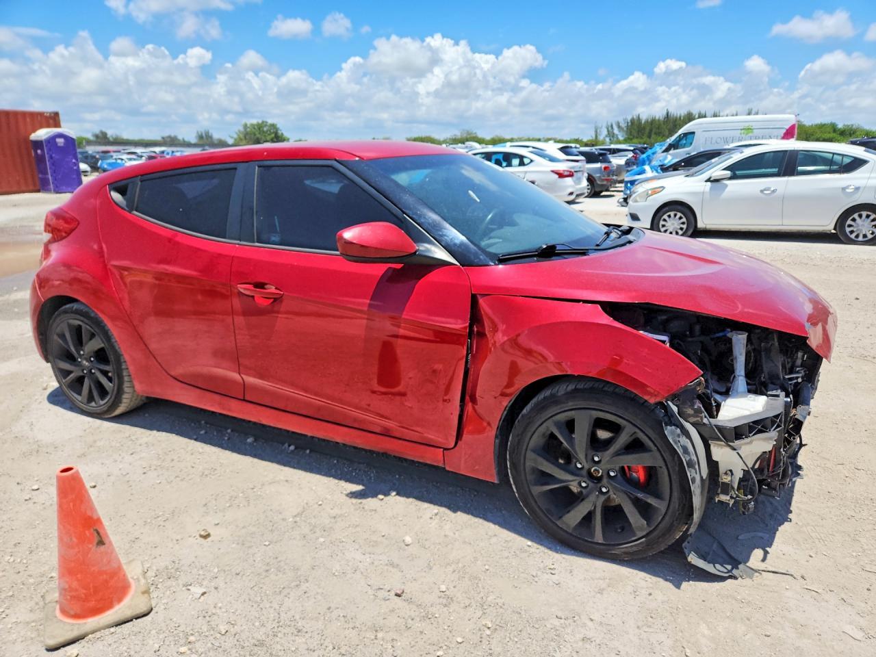 2016 Hyundai Veloster Base - Фото 4