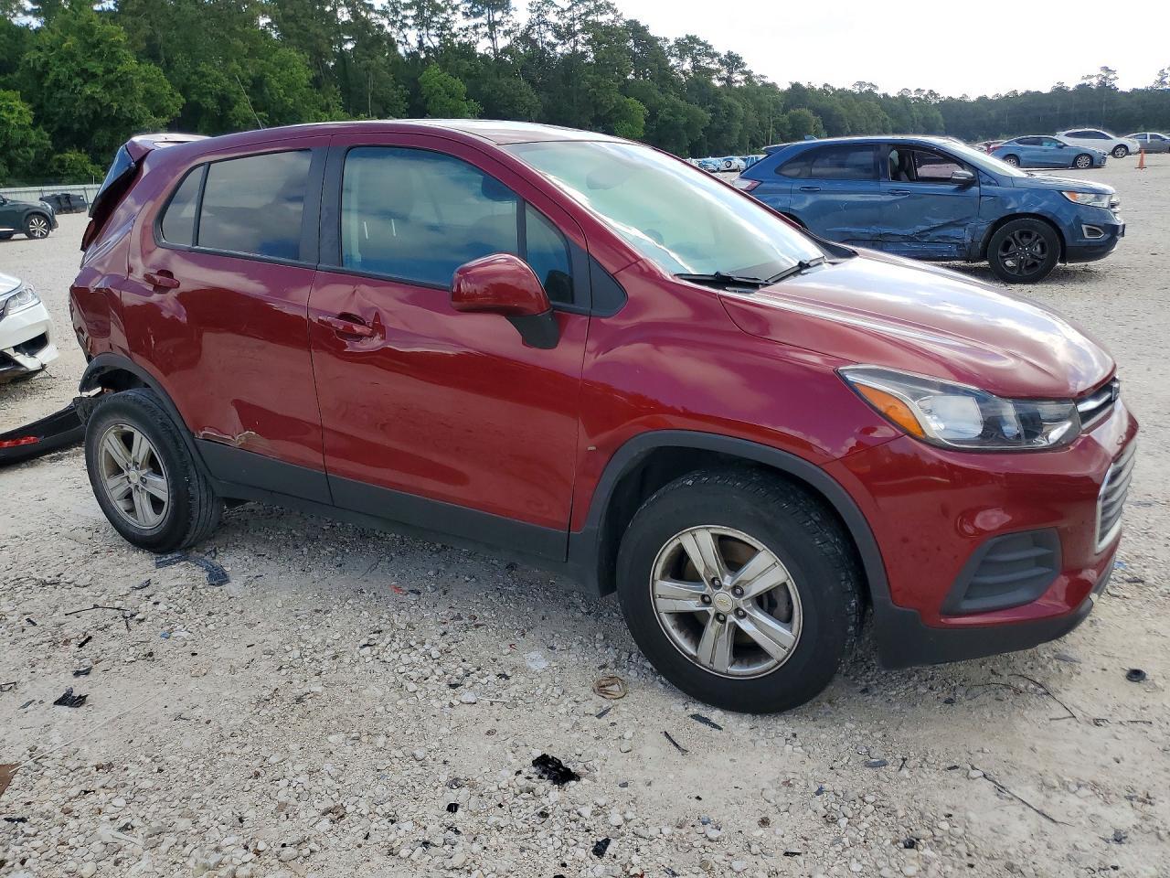 2022 Chevrolet Trax Ls - Image 4