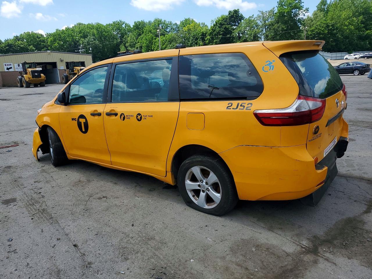 2017 Toyota Sienna L 7-Passenger - Image 2