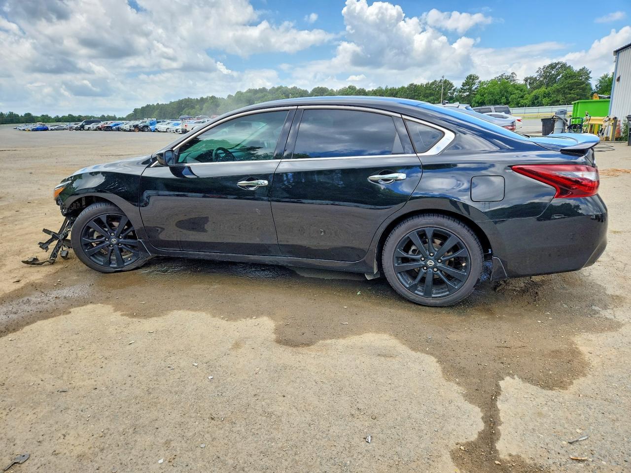 2017 Nissan Altima 2.5 Sr - Image 2