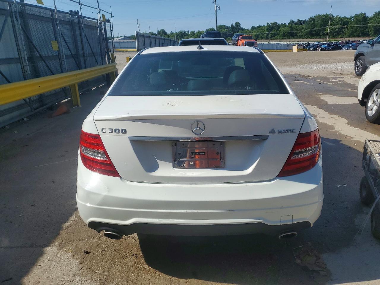 2013 Mercedes-Benz C 300 4Matic - Image 6