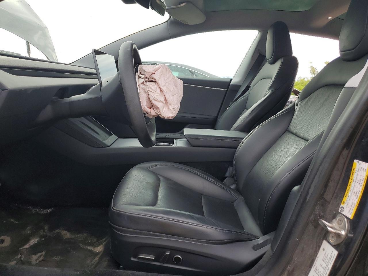 2024 Tesla Model 3 - Image 7