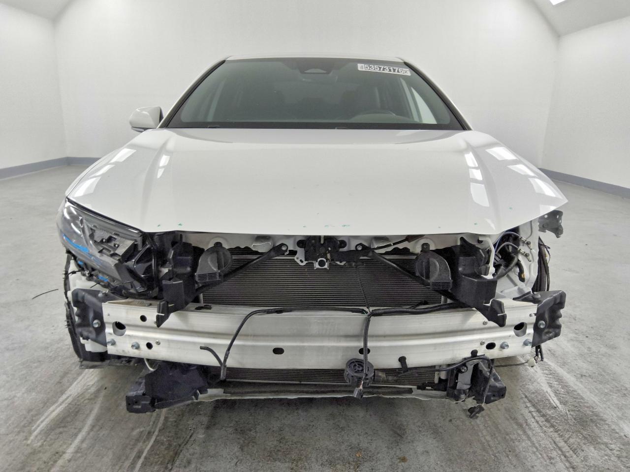 2025 Toyota Camry Se - Фото 5