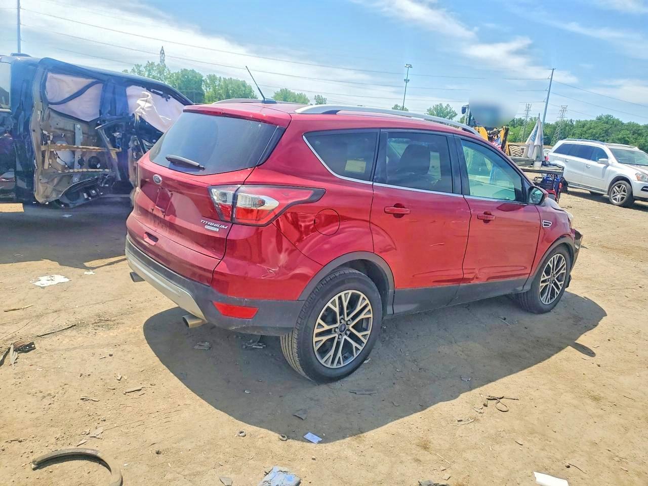 2017 Ford Escape Titanium - Фото 3