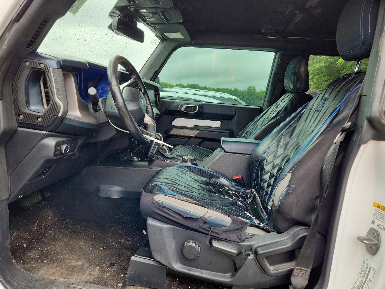 2022 Ford Bronco Base - Image 7