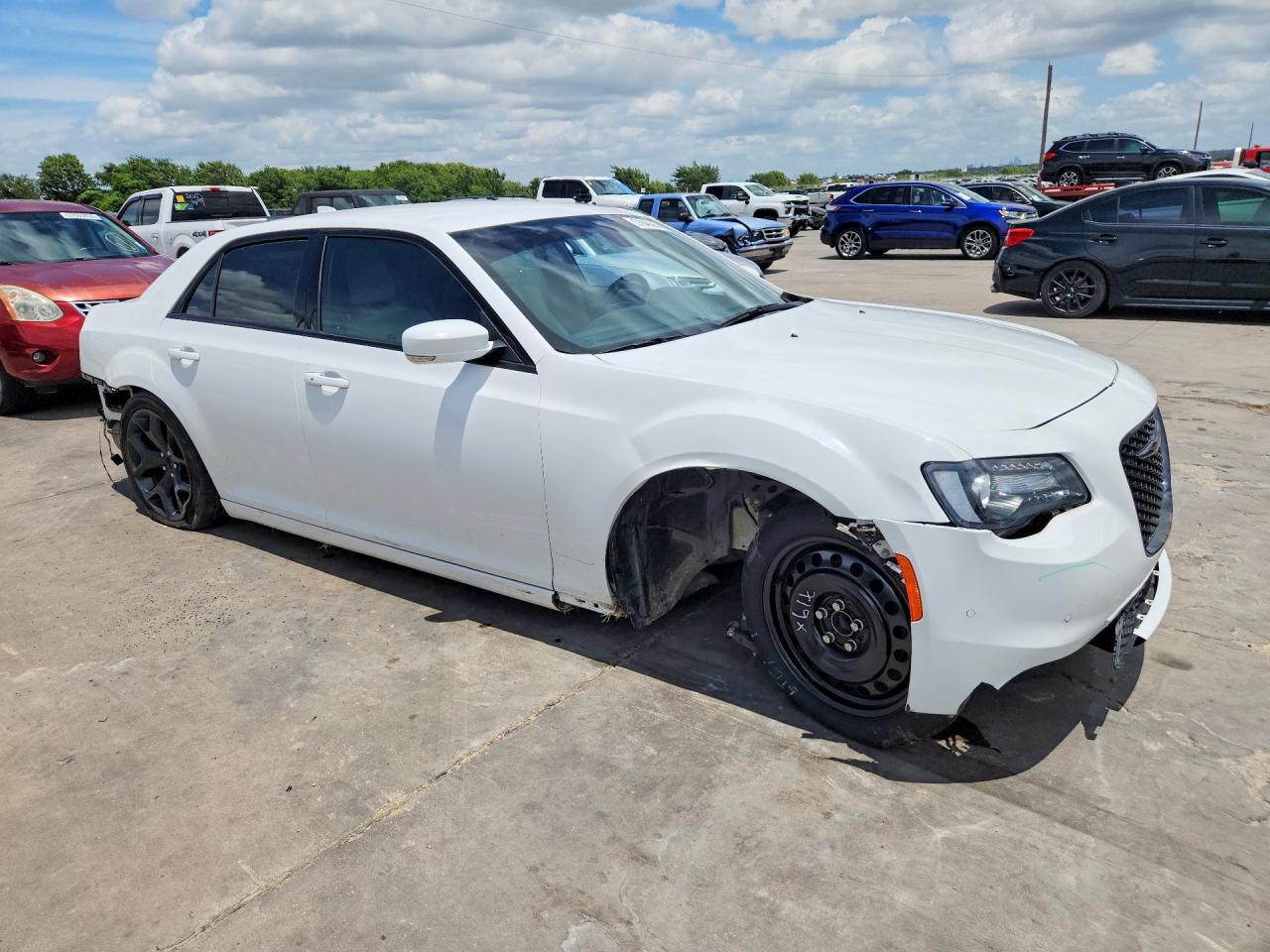 2021 Chrysler 300 S - Фото 4