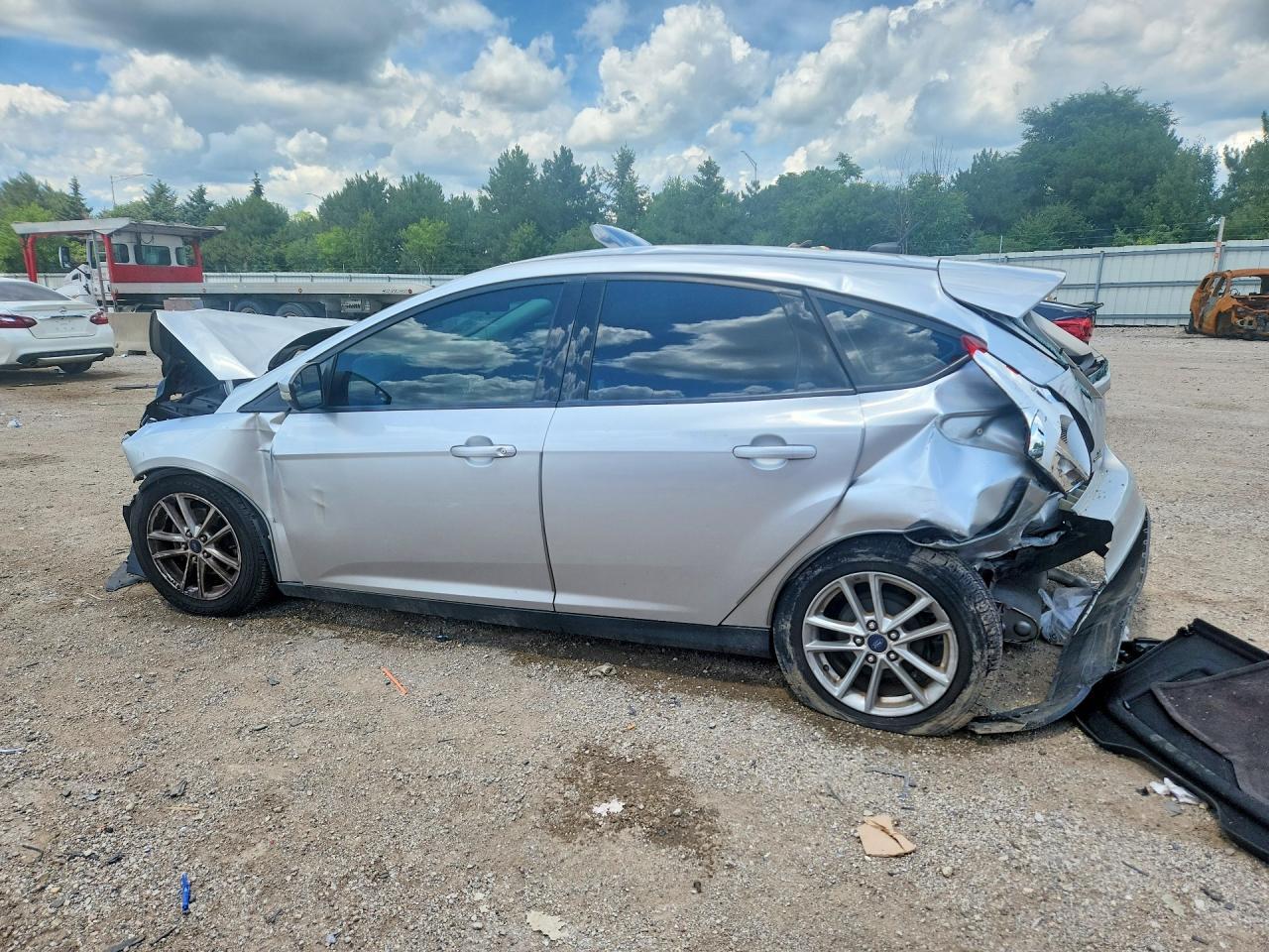 2016 Ford Focus Se - Фото 2