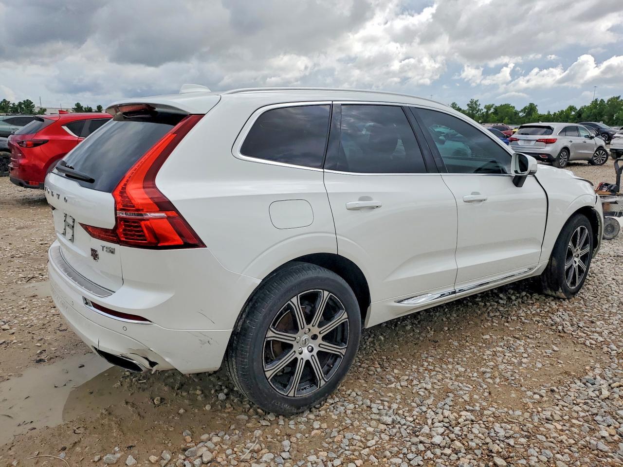 2020 Volvo Xc60 T5 Inscription - Image 3
