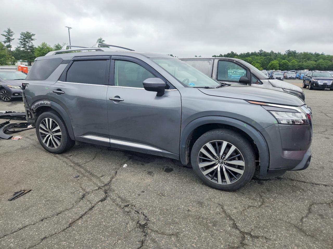 2022 Nissan Pathfinder Platinum - Фото 4