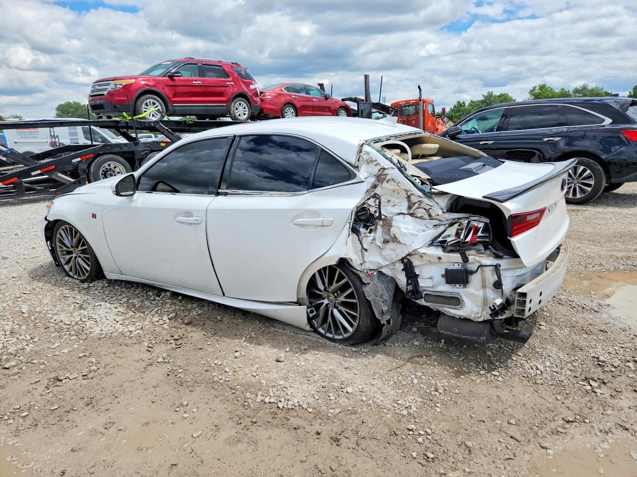 2016 Lexus Is 300 - Фото 2