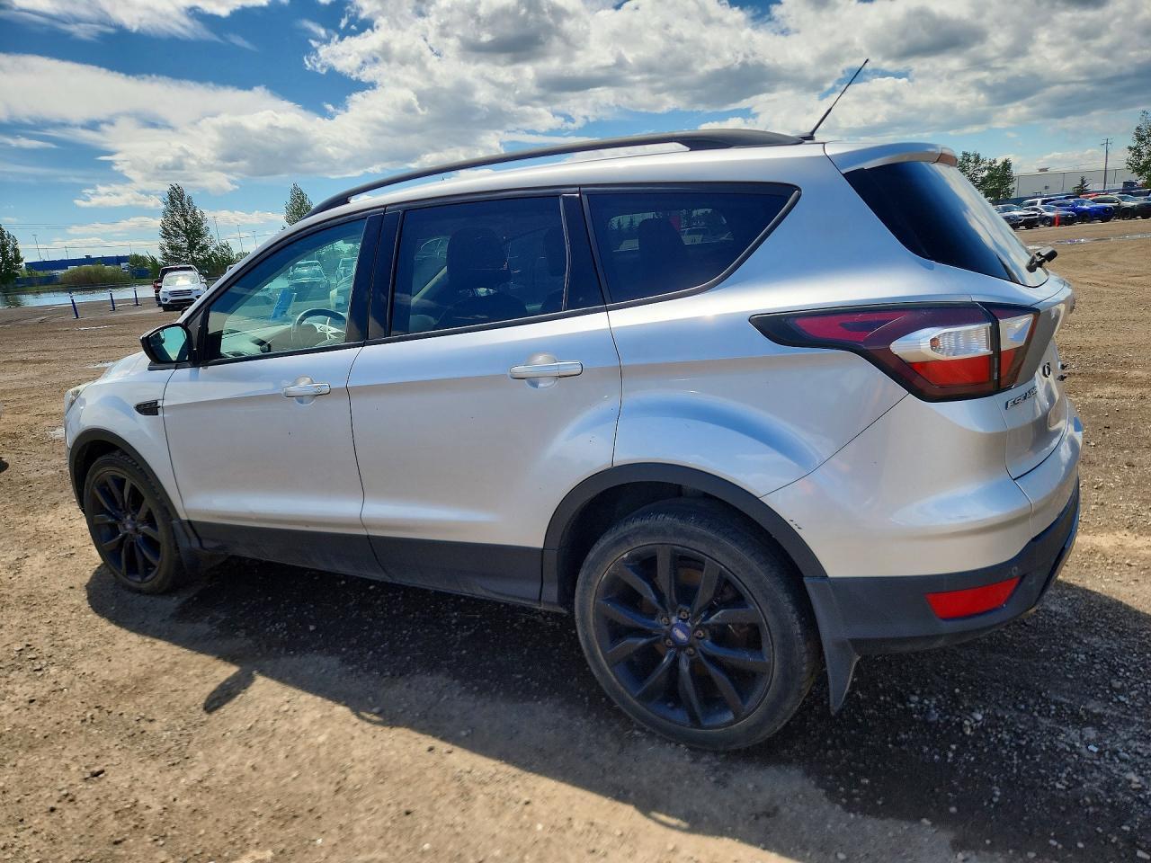 2017 Ford Escape Se - Фото 2