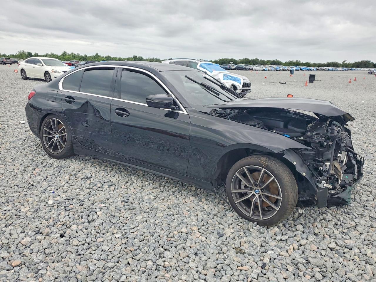 2021 BMW 330I - Фото 4