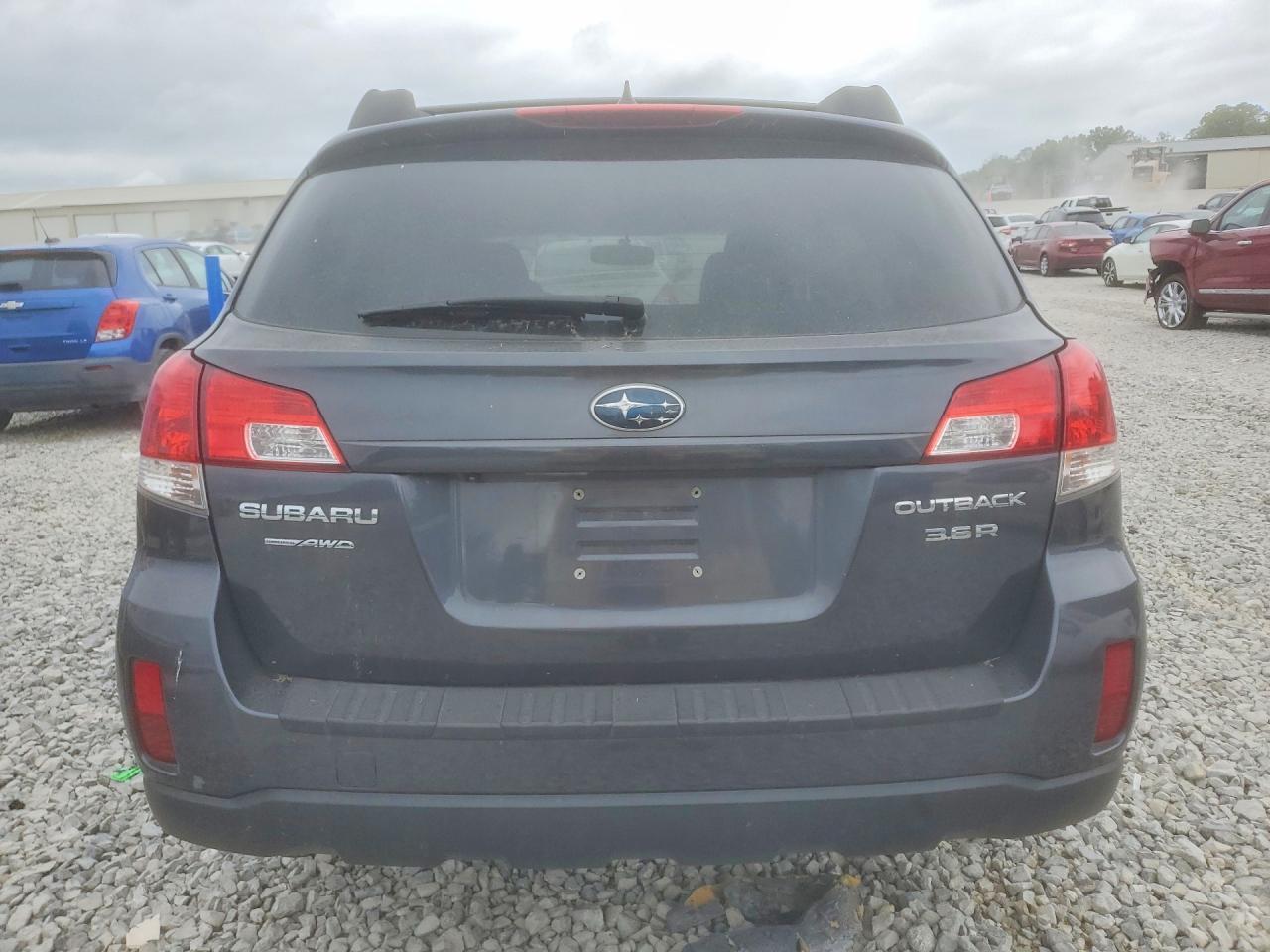 2011 Subaru Outback 3.6R Limited - Фото 6