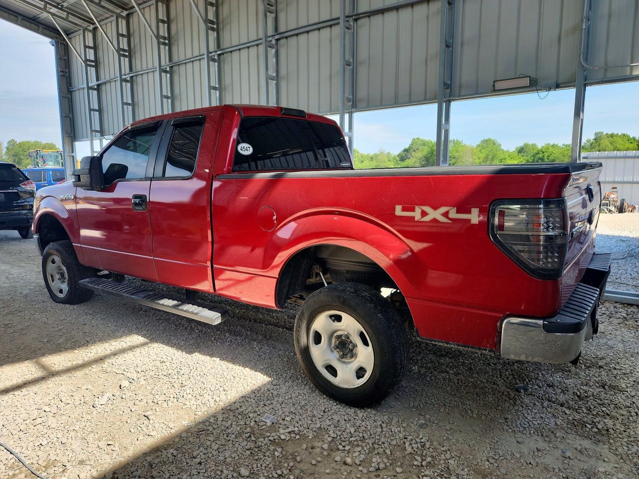 2011 Ford F150 Super Cab - Фото 2