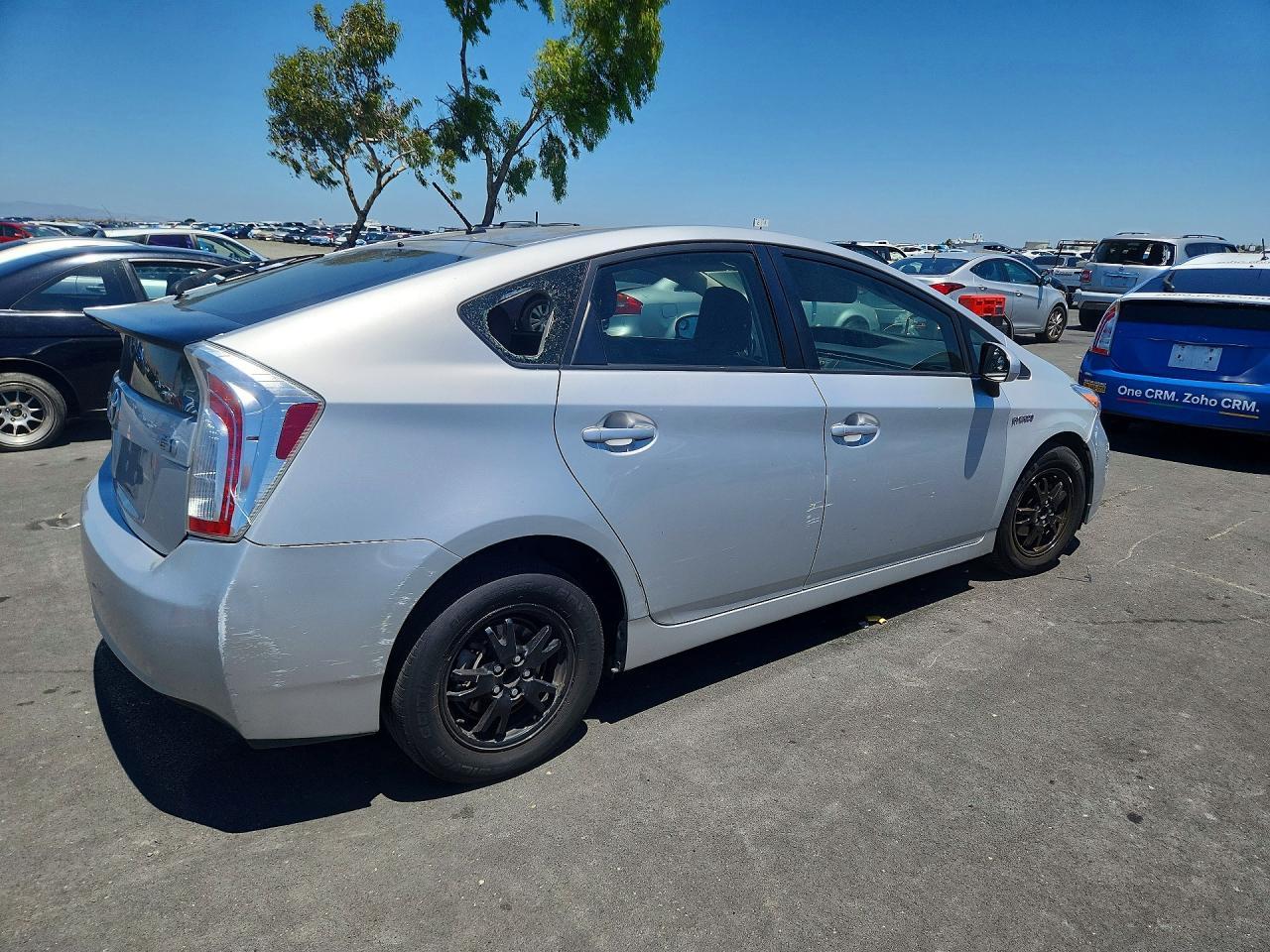 2015 Toyota Prius Two - Фото 3