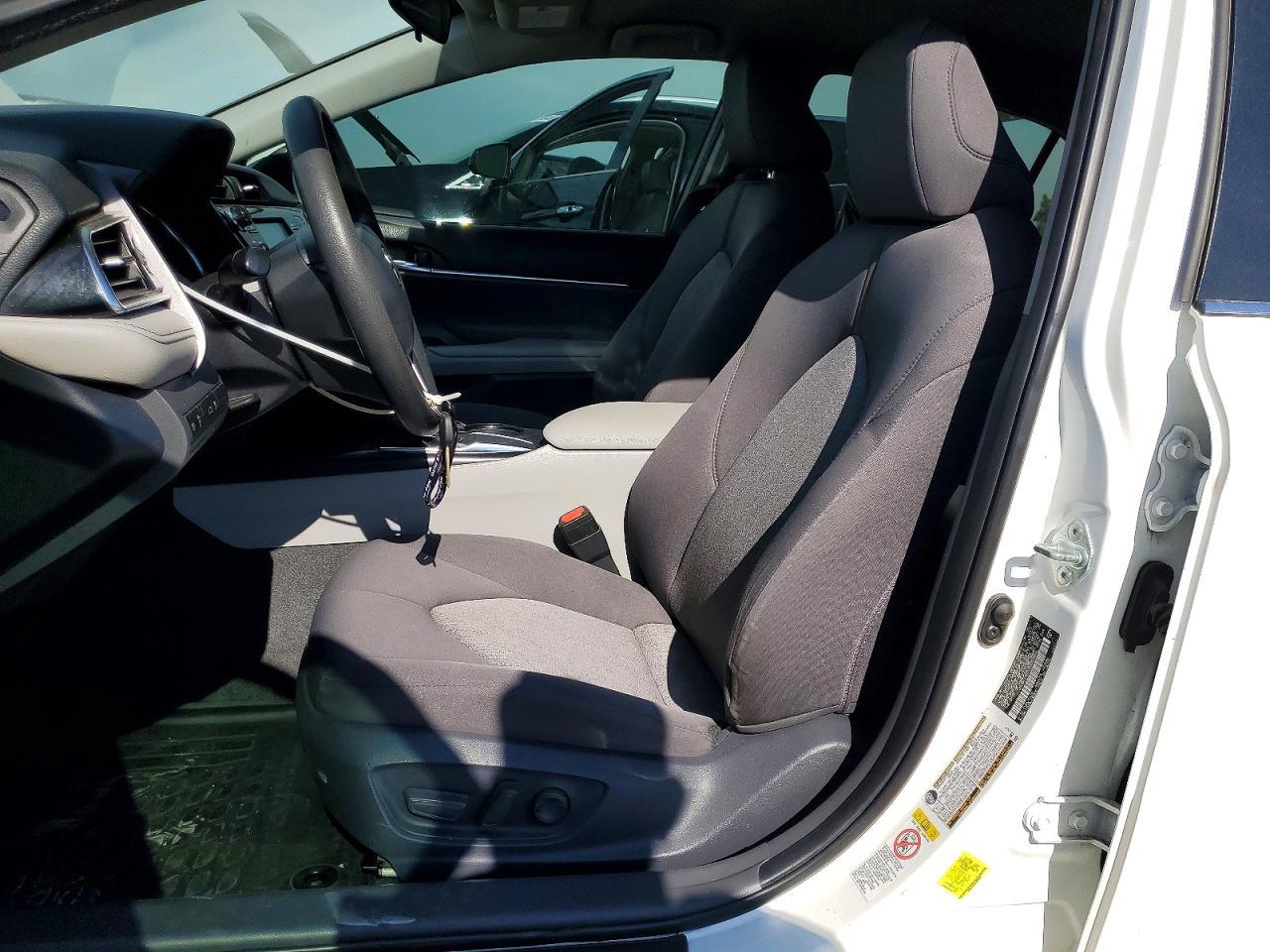 2018 Toyota Camry Le - Фото 7
