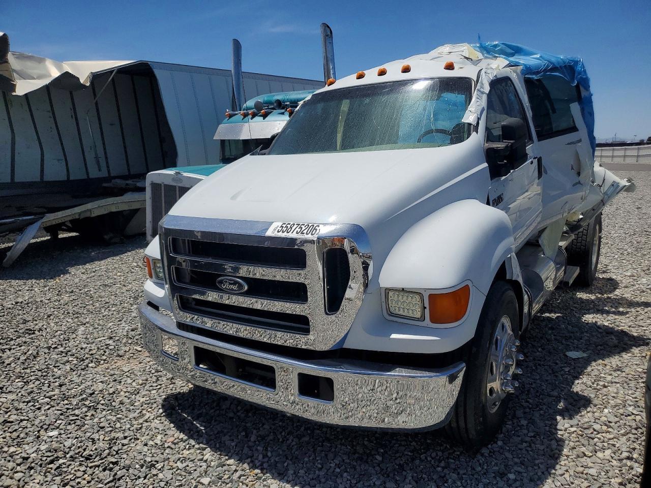 2000 Ford F650 Super Duty - Image 2
