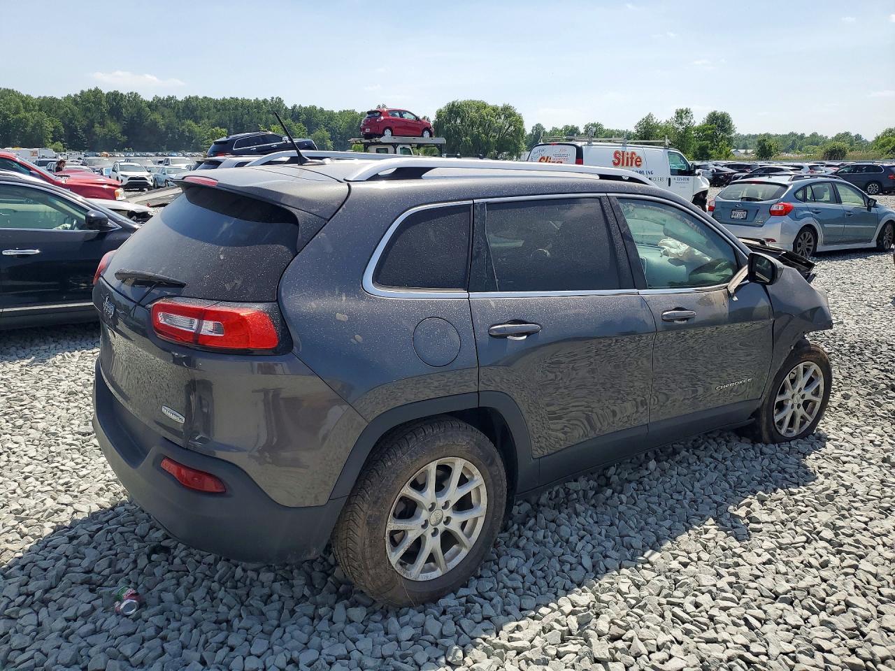 2015 Jeep Cherokee Latitude - Image 3