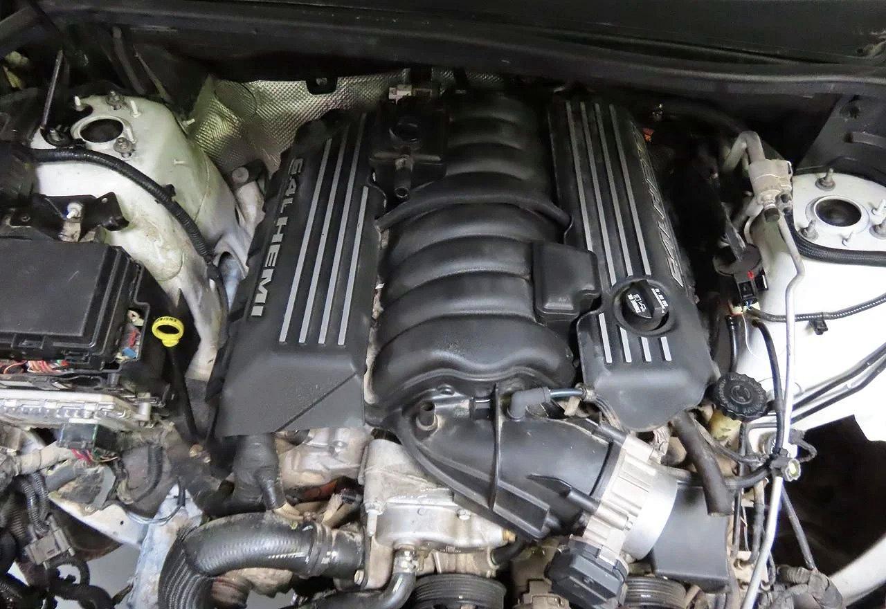 2013 Jeep Grand Cherokee Srt-8 - Image 7