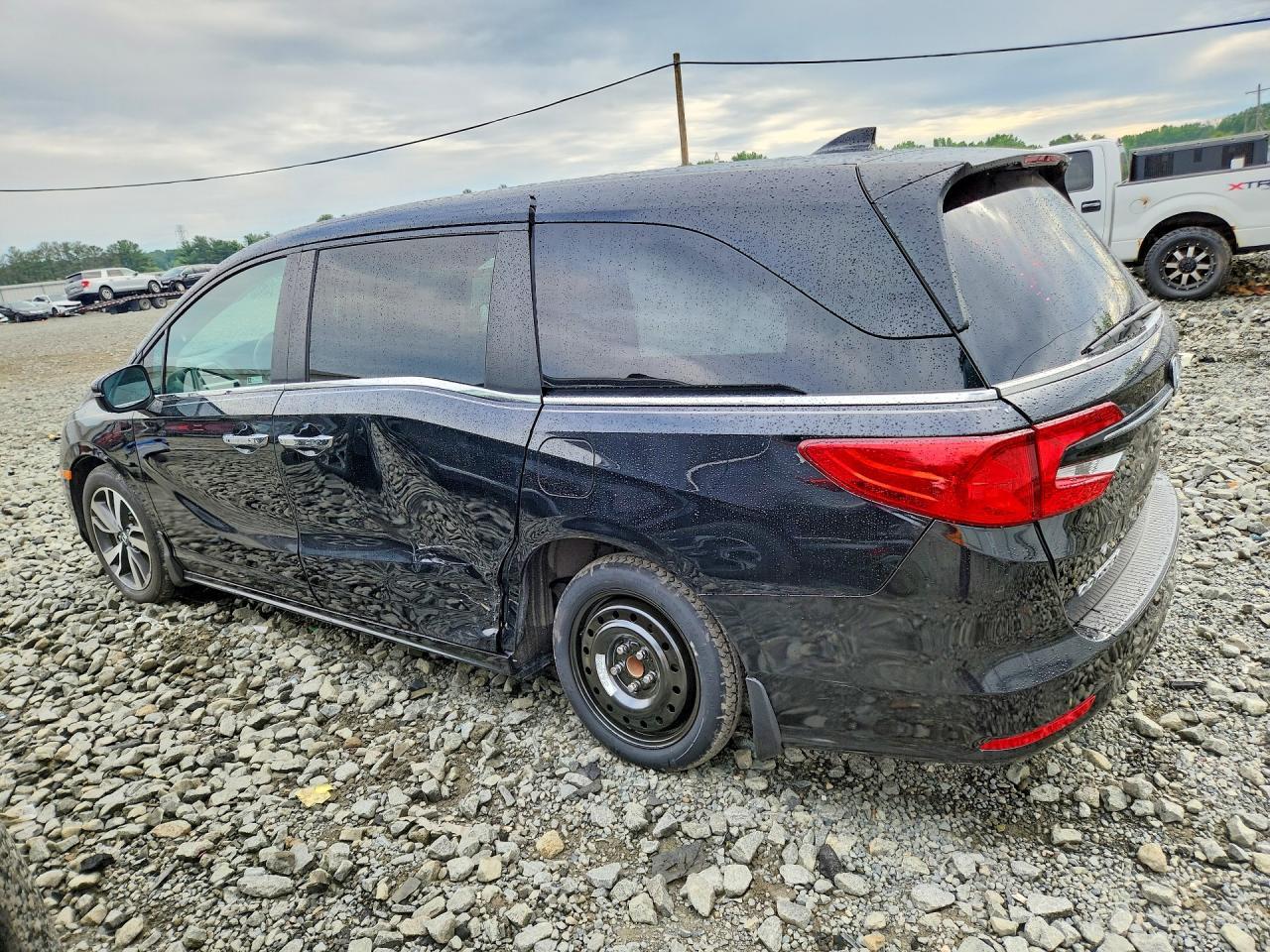 2023 Honda Odyssey Touring - Фото 2