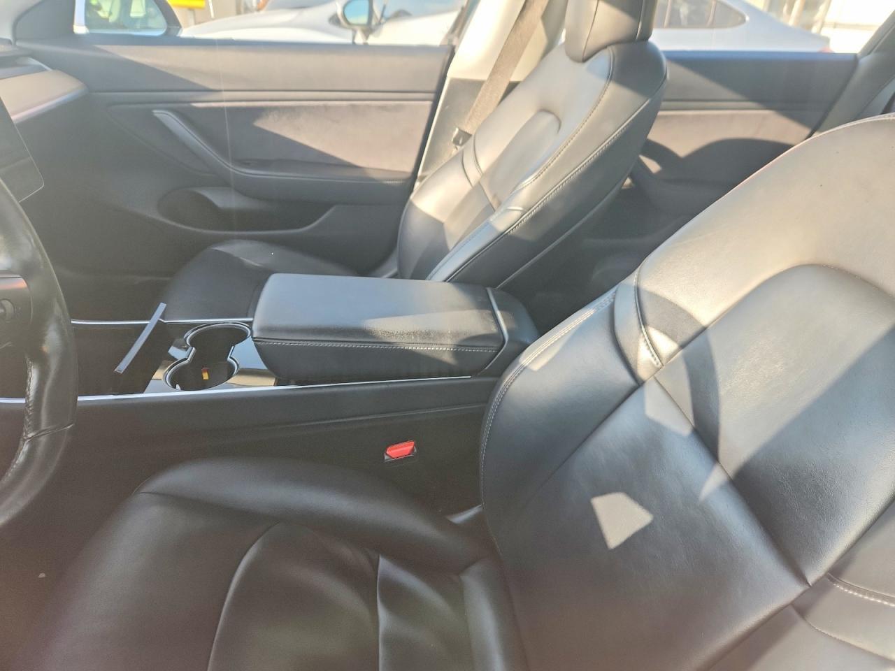 2018 Tesla Model 3 - Image 7