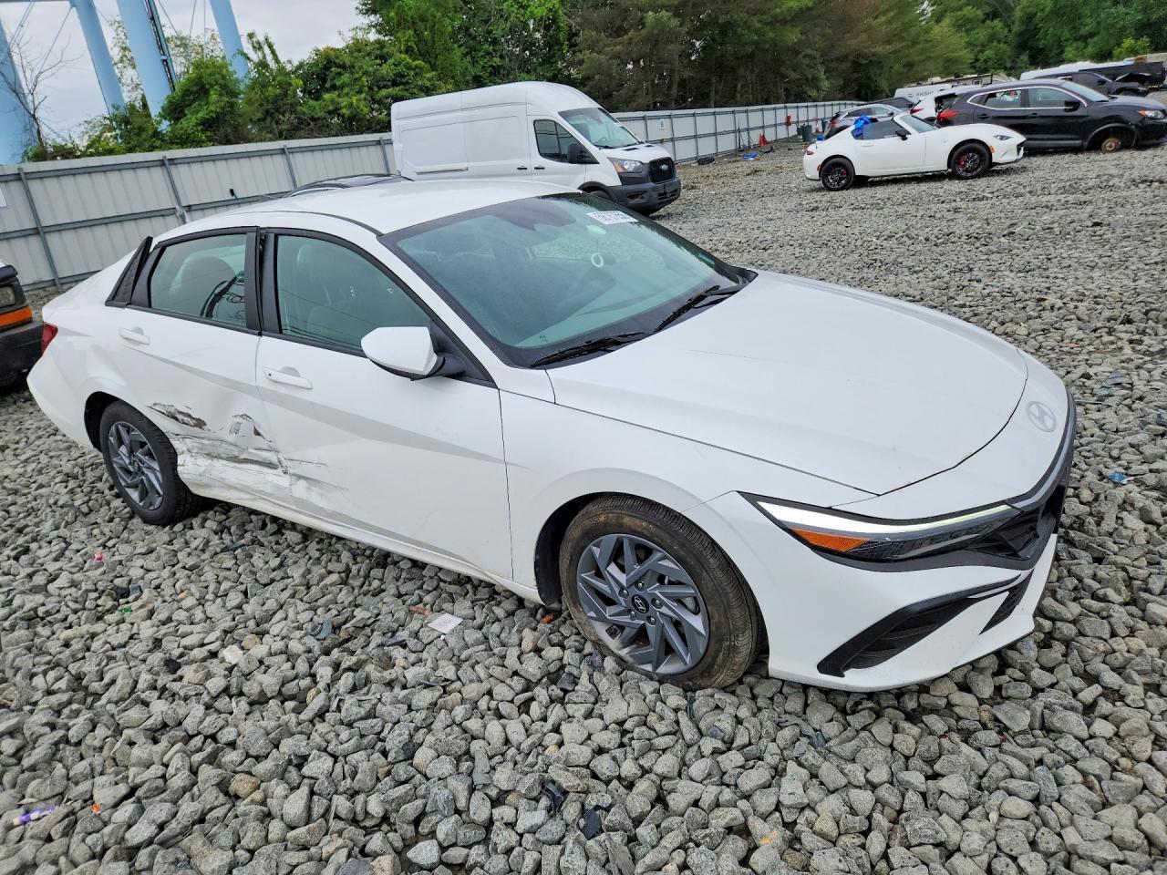 2025 Hyundai Elantra Hybrid Blue - Фото 4