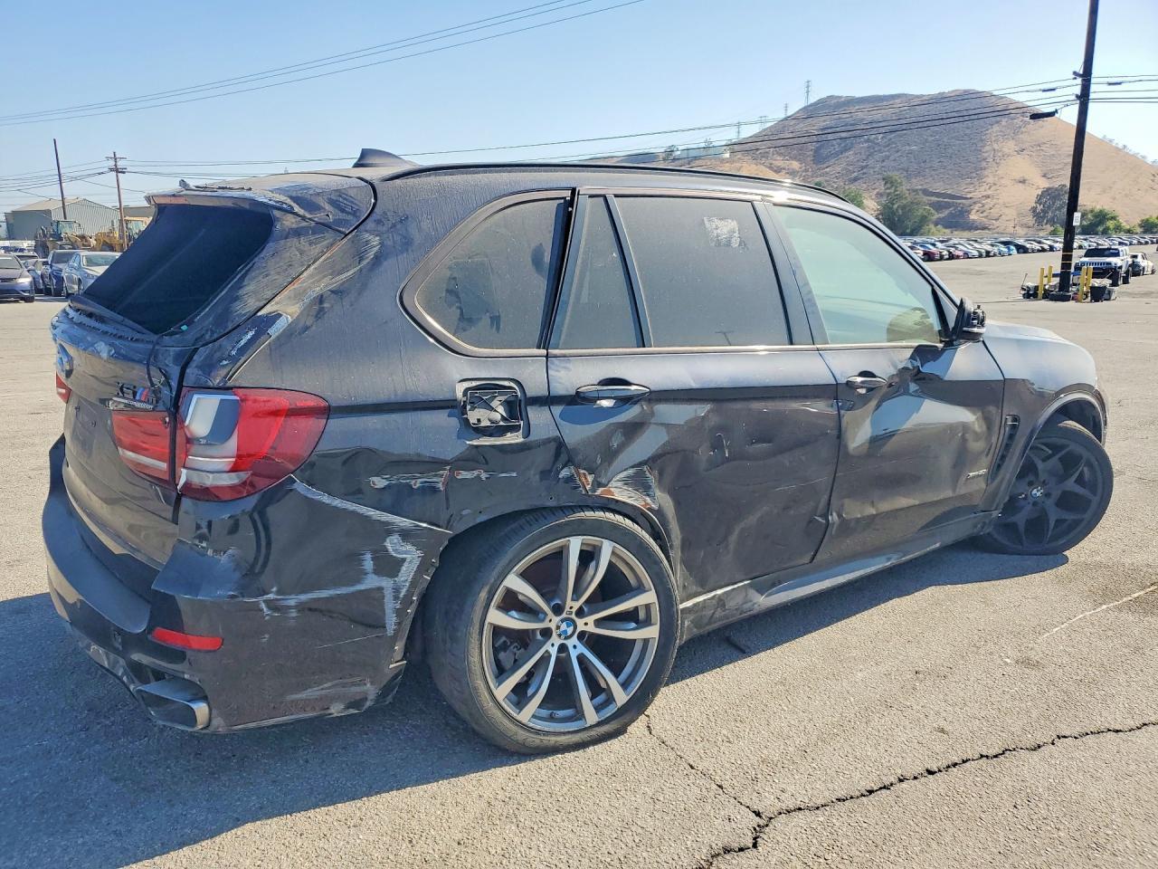2015 BMW X5 xDrive50I - Фото 3