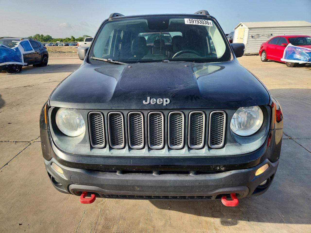 2016 Jeep Renegade Trailhawk - Image 5