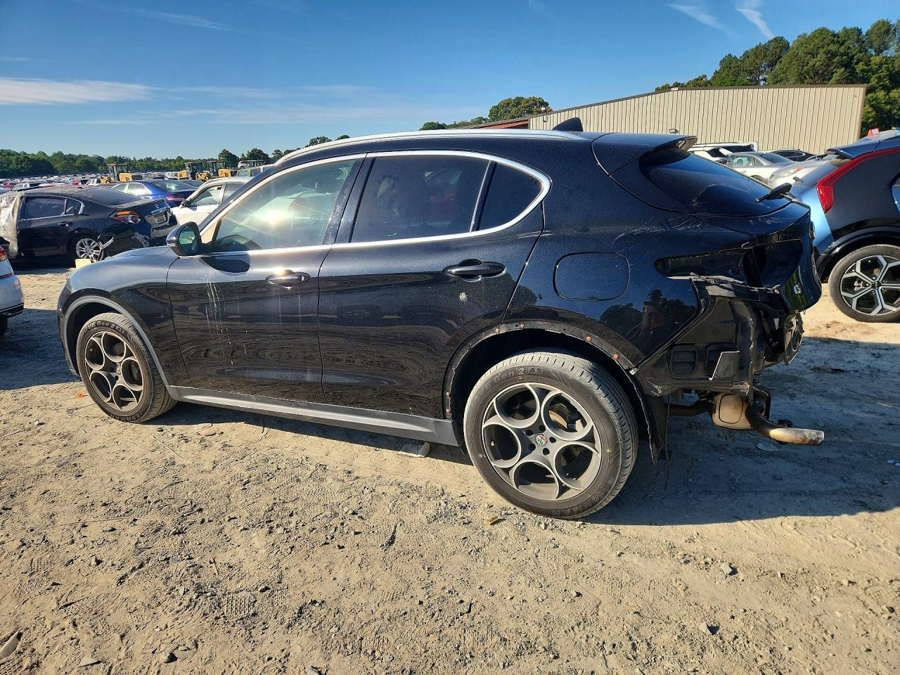 2018 Alfa Romeo Stelvio - Image 2