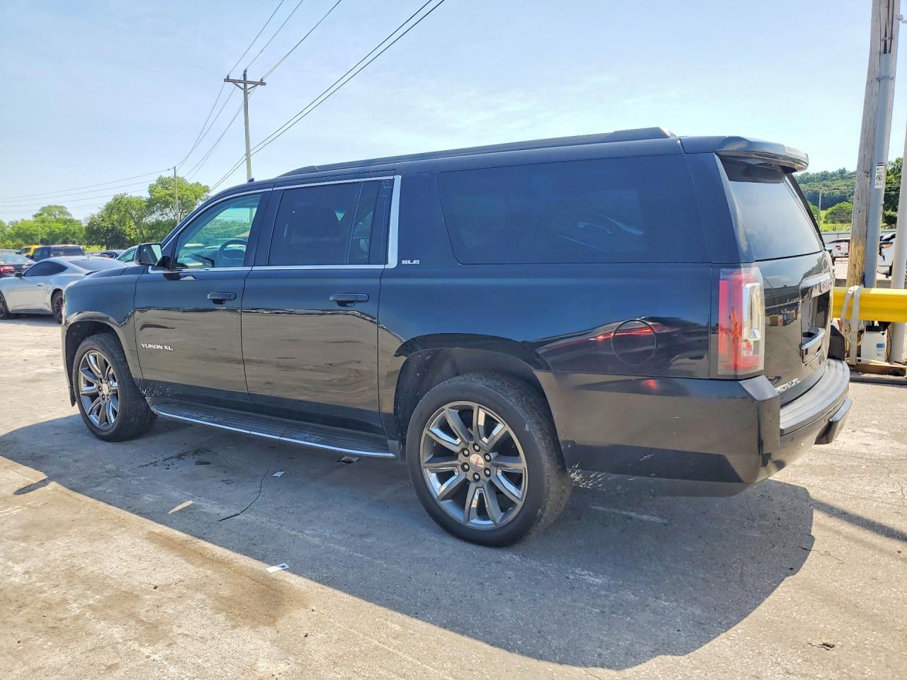 2015 GMC Yukon Xl K1500 Sle - Image 2