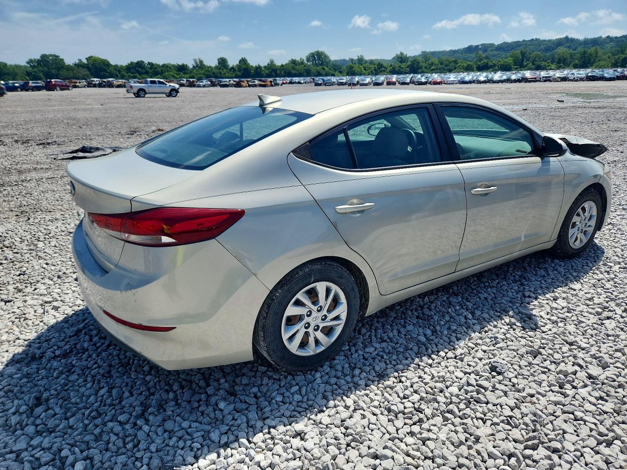 2017 Hyundai Elantra Se - Image 3