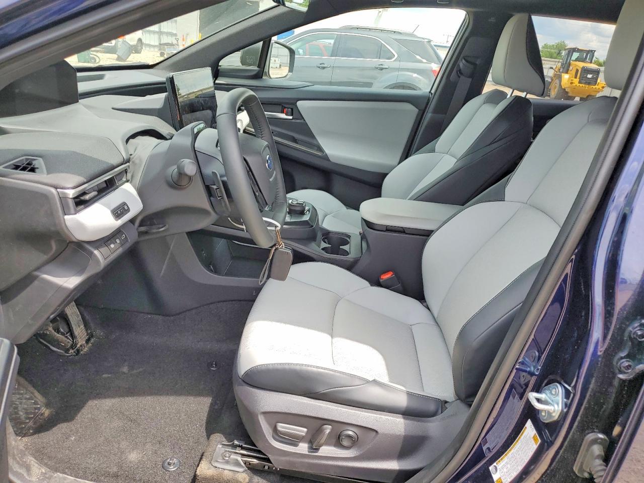 2026 Subaru Solterra Premium - Фото 7