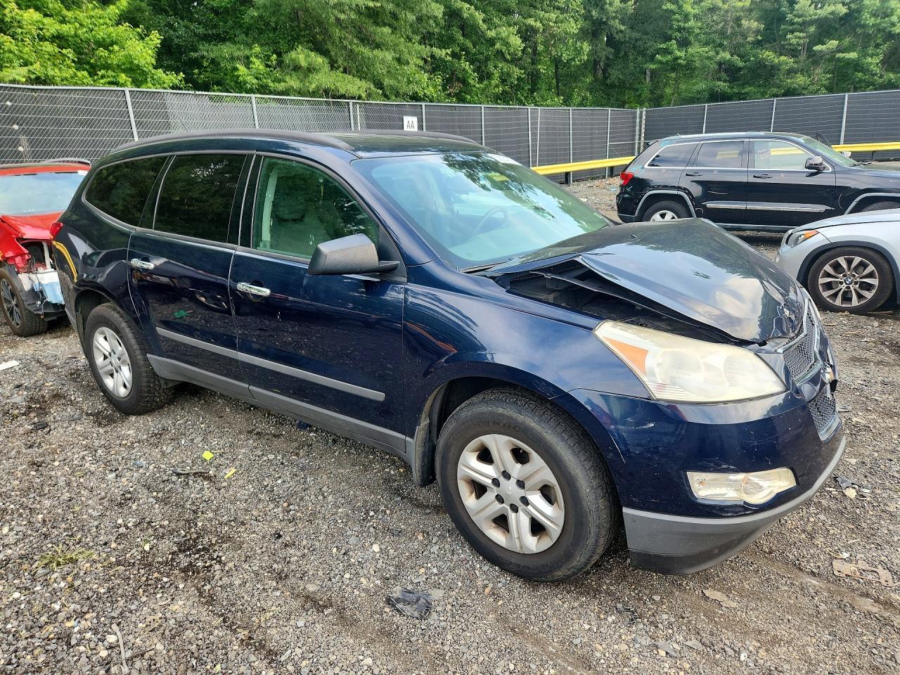2011 Chevrolet Traverse Ls - Фото 4