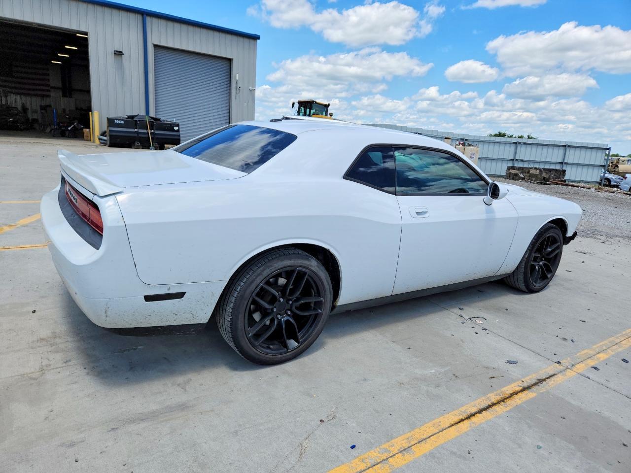 2010 Dodge Challenger Se - Image 3