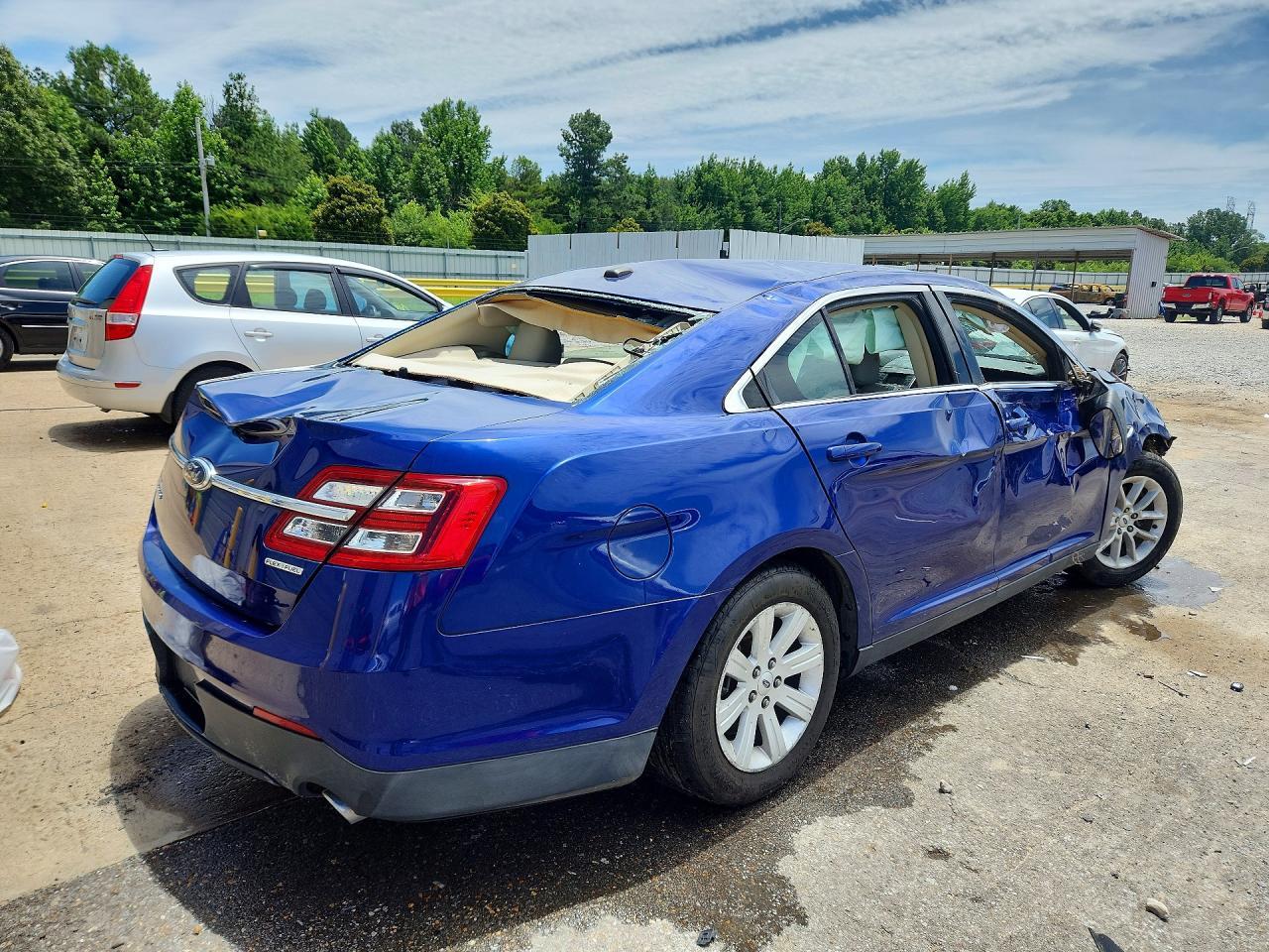 2013 Ford Taurus Se - Image 3