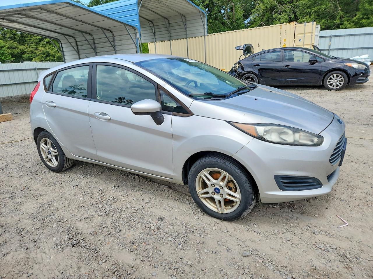 2019 Ford Fiesta Se - Фото 4