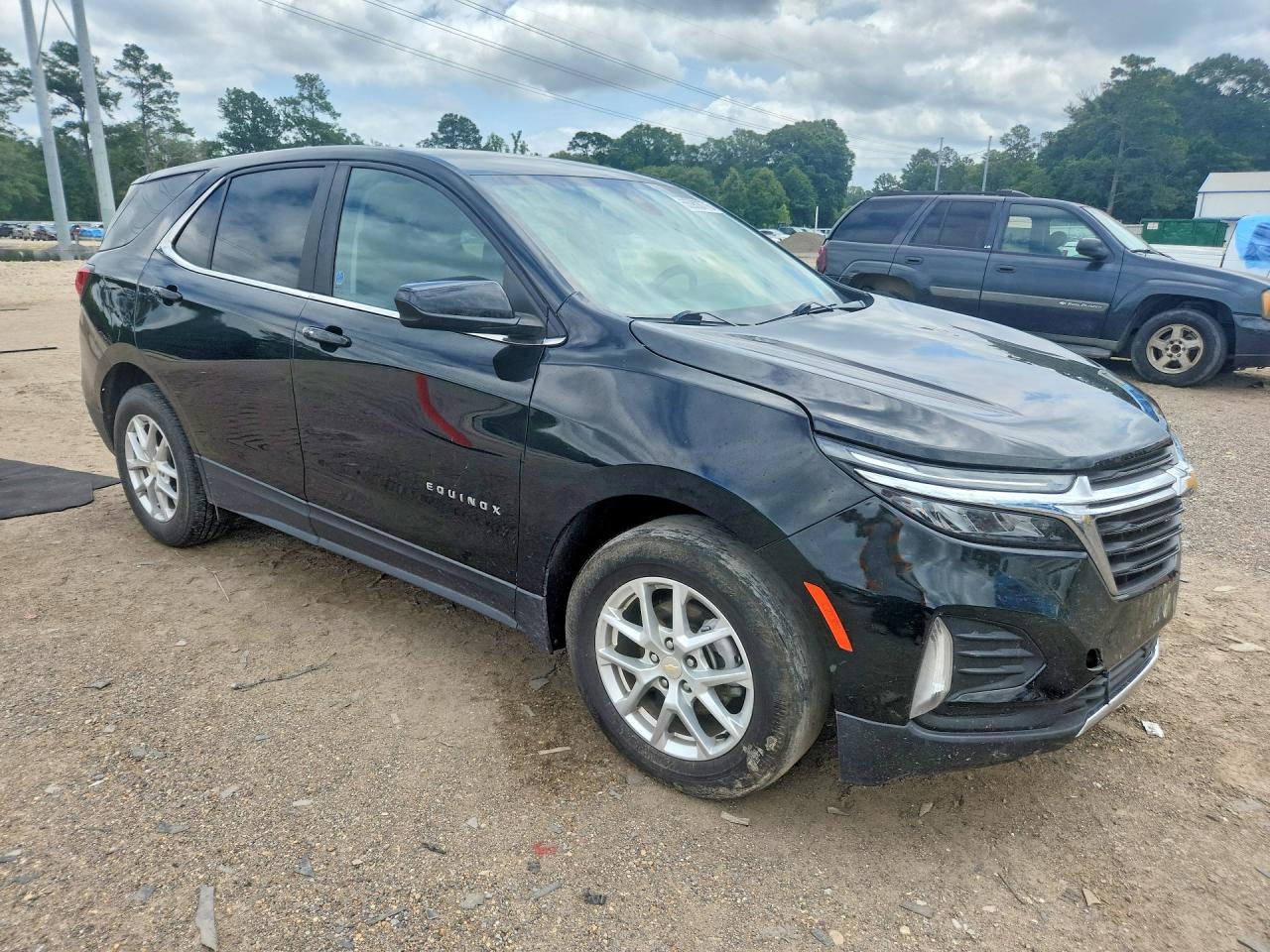2023 Chevrolet Equinox Lt - Image 4