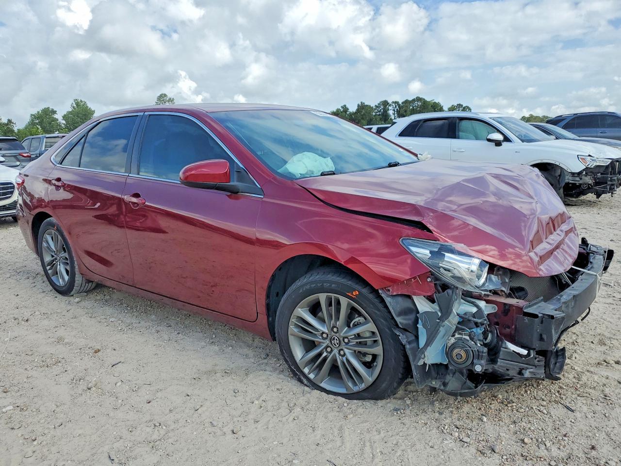 2016 Toyota Camry Se - Фото 4