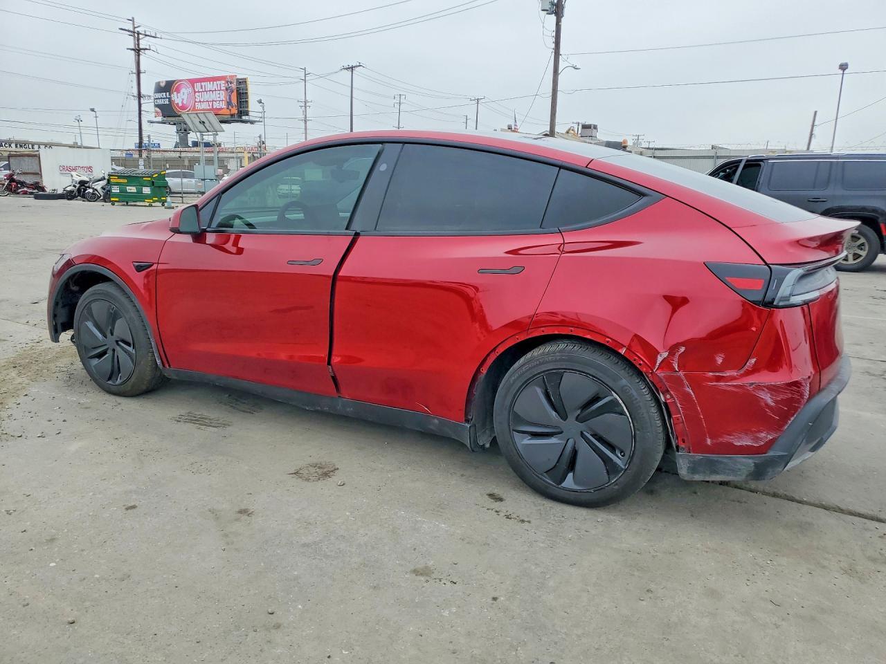 2026 Tesla Model Y - Фото 2