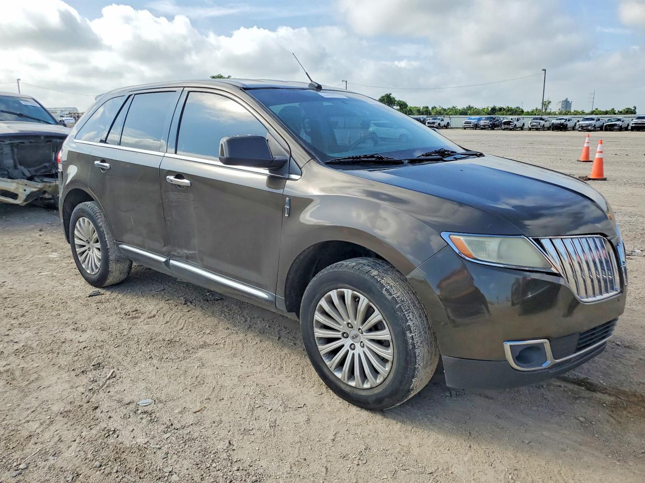 2011 Lincoln Mkx - Image 4