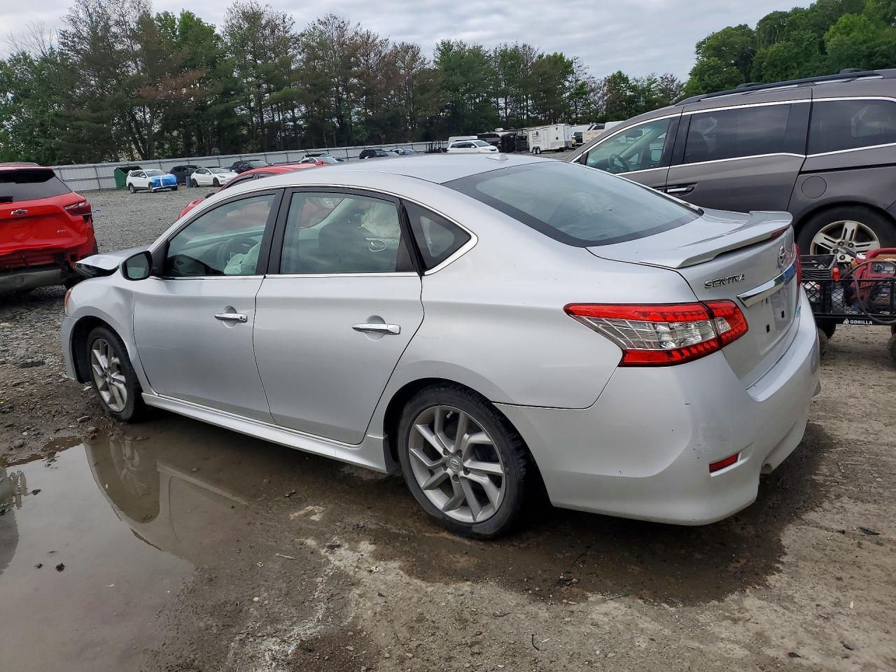 2013 Nissan Sentra S - Фото 2