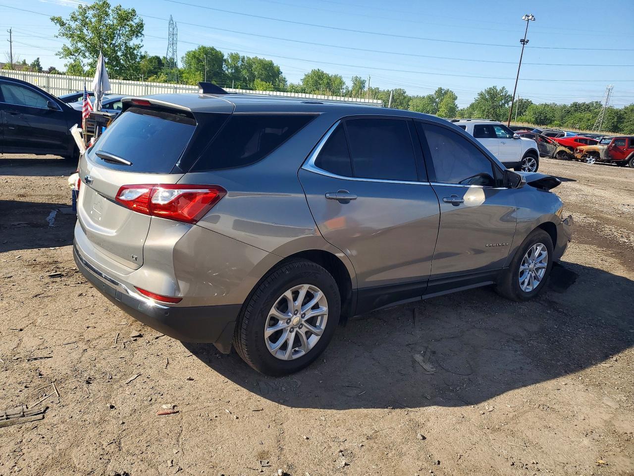 2019 Chevrolet Equinox Lt - Image 3