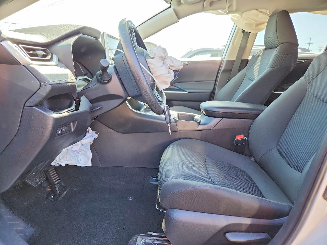 2025 Toyota Rav4 Le - Фото 7