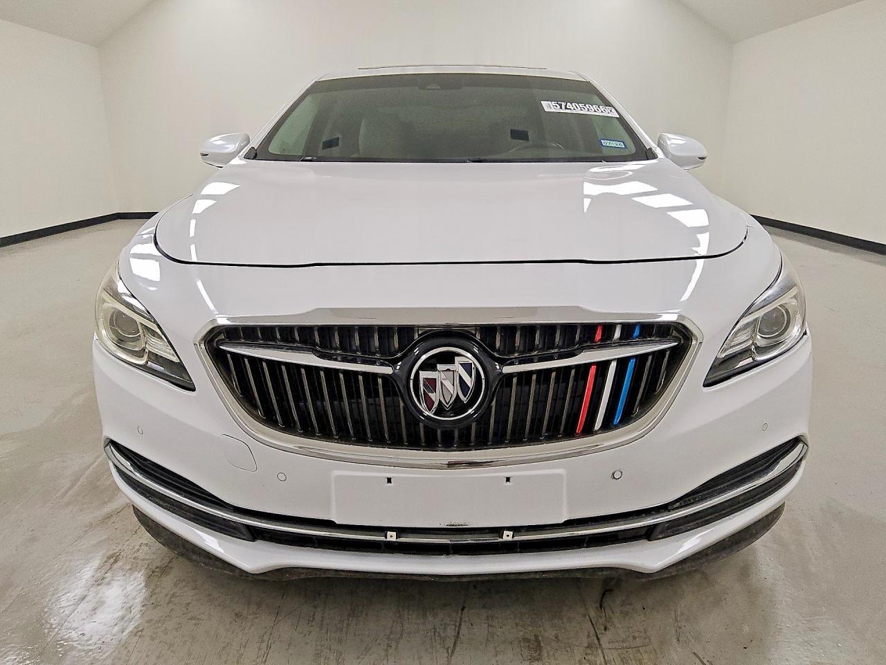 2017 Buick Lacrosse Premium - Image 5
