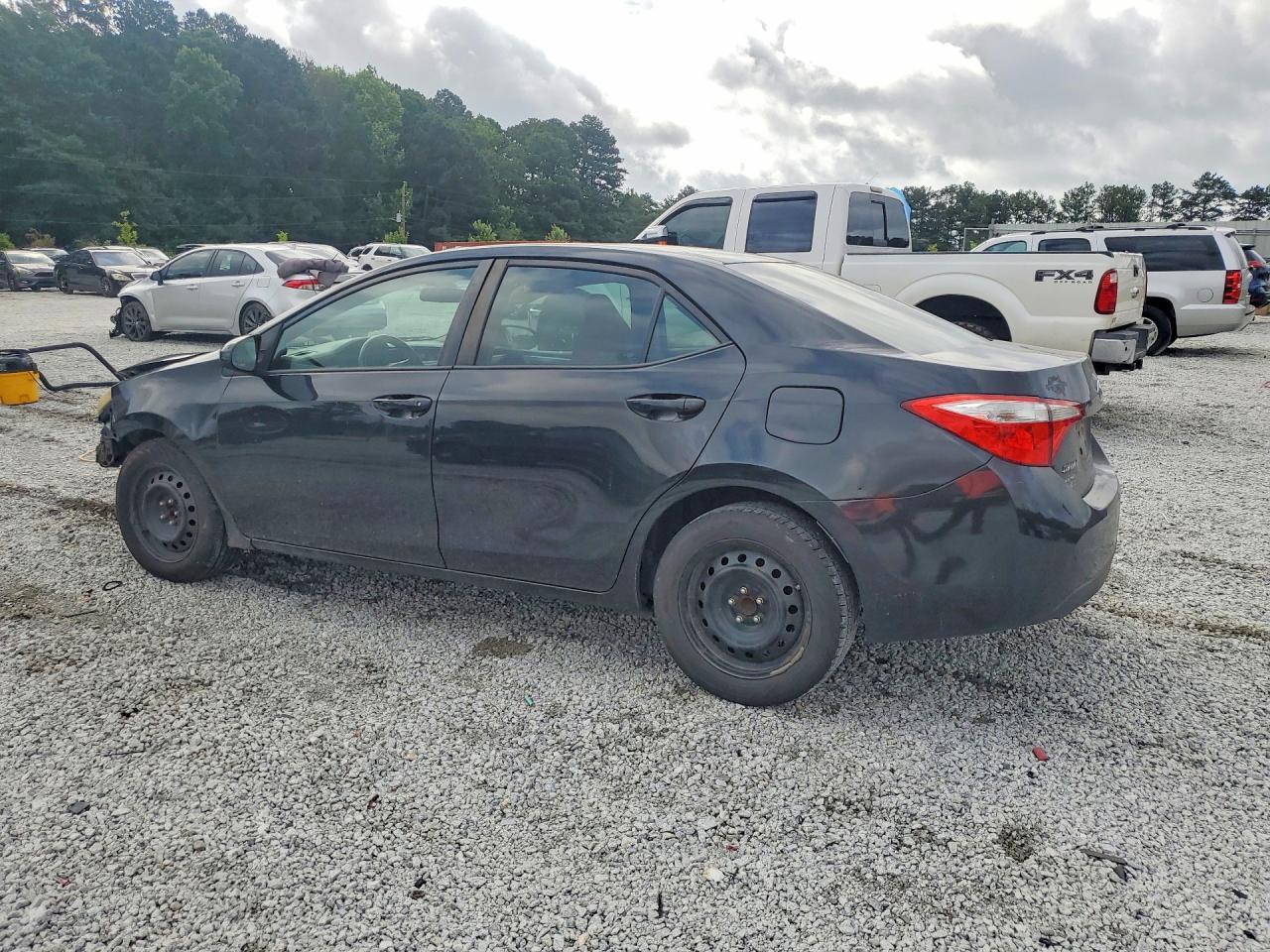 2015 Toyota Corolla Le - Фото 2