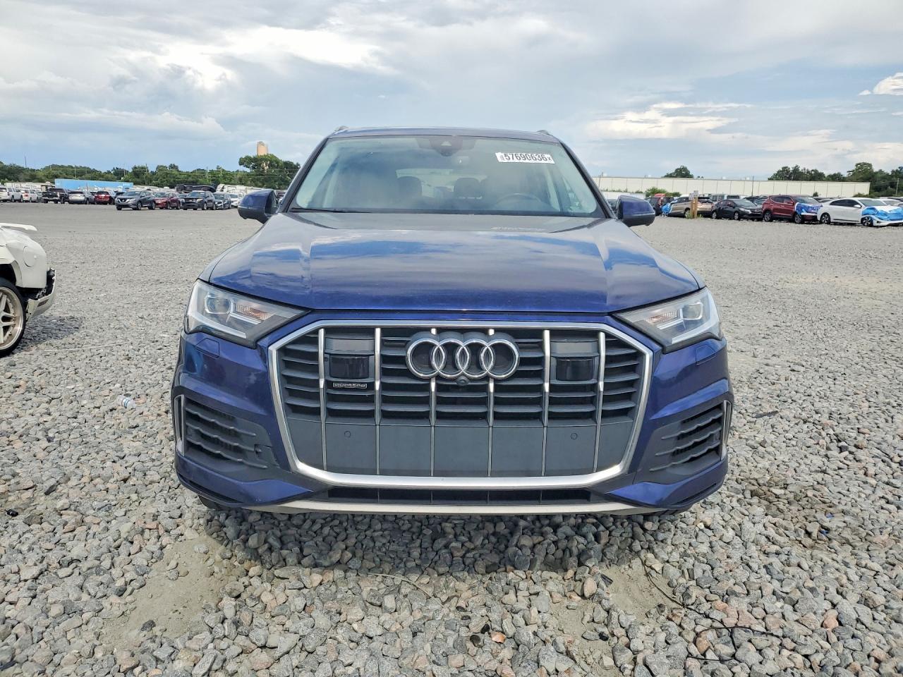 2022 Audi Q7 Premium Plus - Image 5