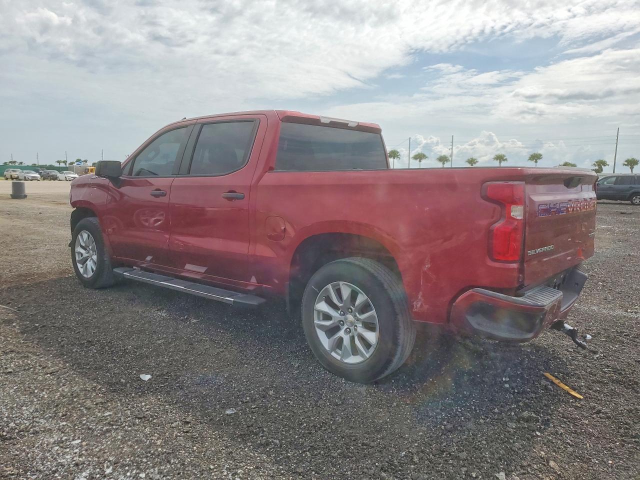 2022 Chevrolet Silverado Ltd C1500 Custom - Фото 2