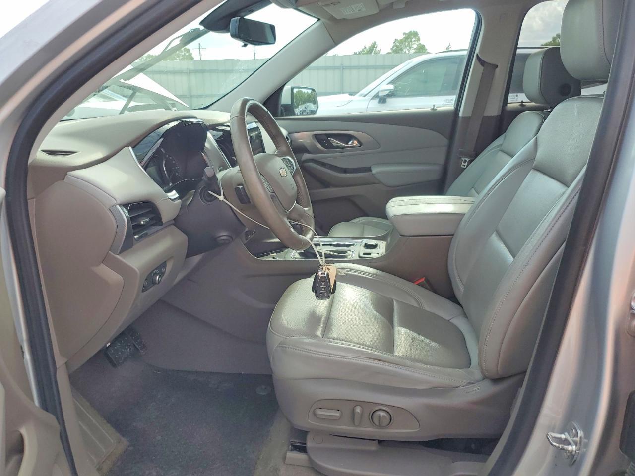 2018 Chevrolet Traverse Premier - Фото 7