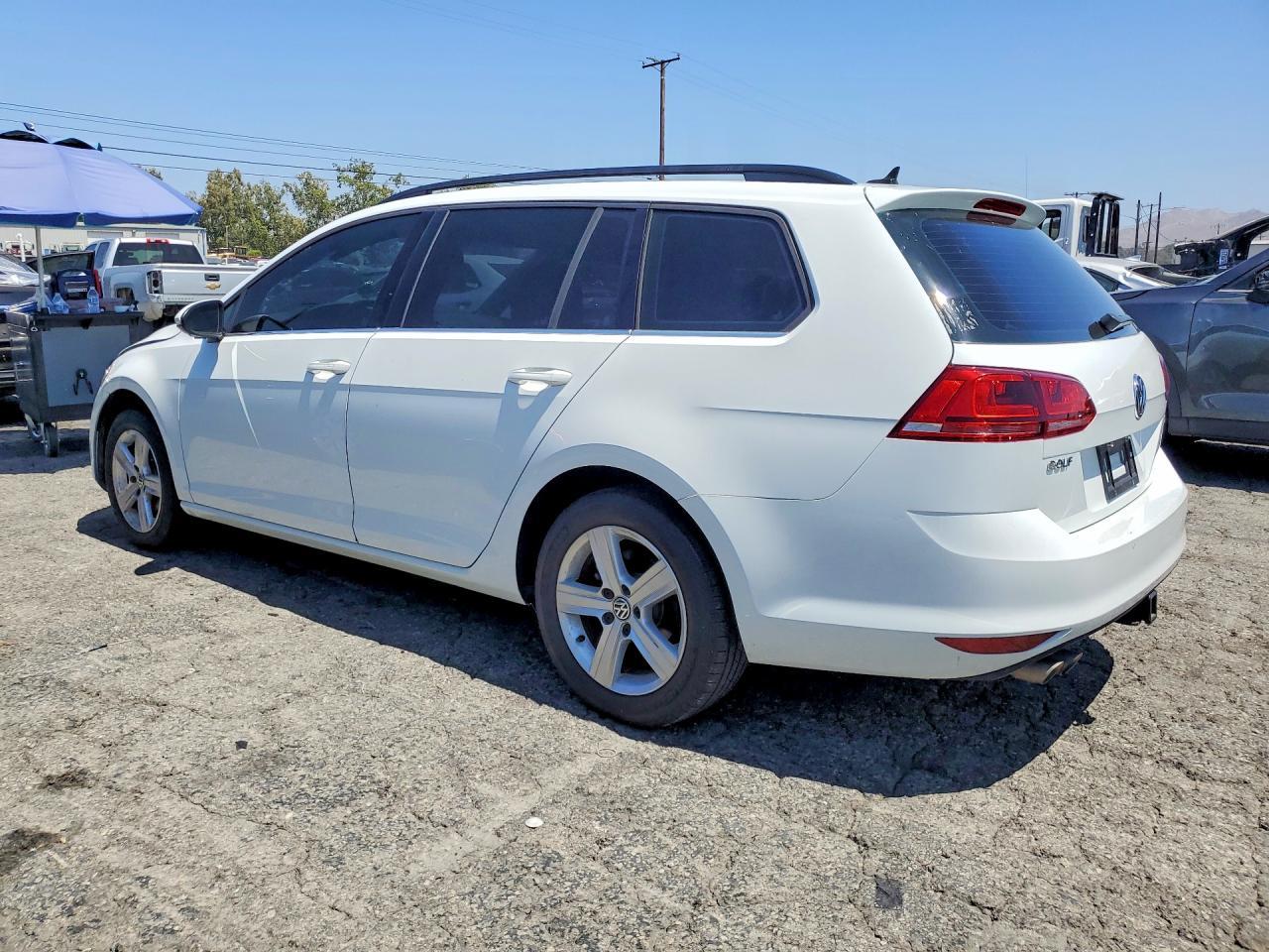 2015 Volkswagen Golf Sportwagen Tdi S - Фото 2